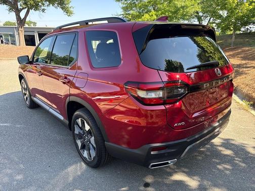Radiant Red II 2026 Honda Pilot Elite