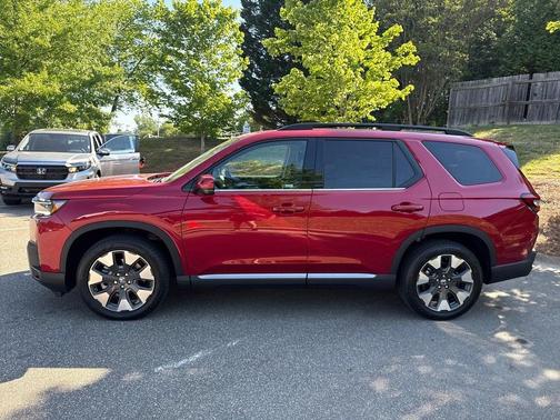 Radiant Red II 2026 Honda Pilot Elite