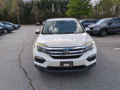 White Diamond Pearl [Whit 2016 Honda Pilot EX