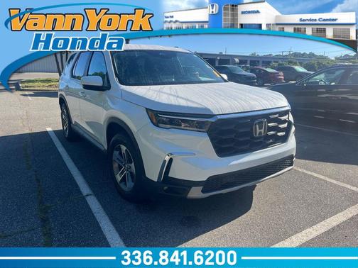 Platinum White Pearl 2024 Honda Pilot EX-L