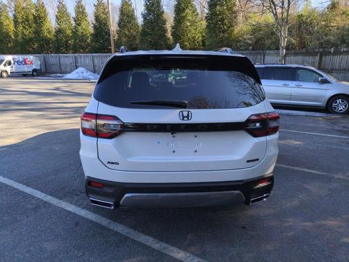 2026 Honda Pilot Touring 8-Passenger