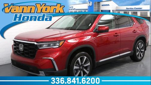 2025 Honda Pilot Touring 8-Passenger