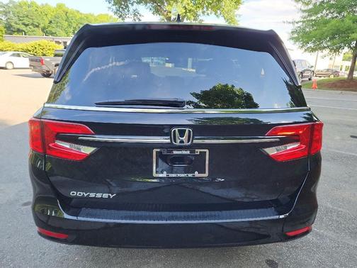 Crystal Black Pearl 2024 Honda Odyssey EX-L
