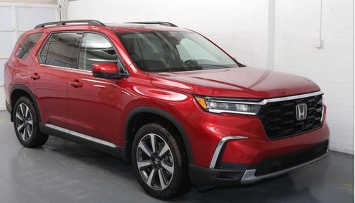 2025 Honda Pilot Touring 8-Passenger