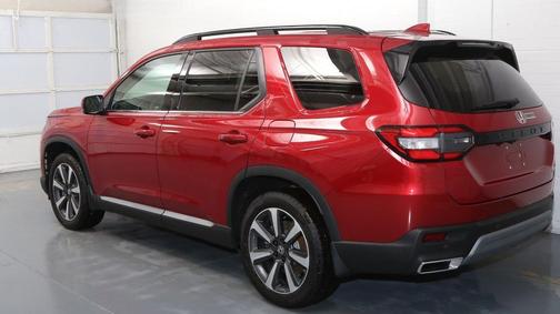 2025 Honda Pilot Touring 8-Passenger