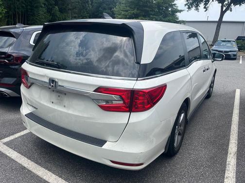 White Diamond Pearl 2018 Honda Odyssey EX-L