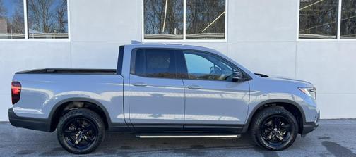 2023 Honda Ridgeline Black