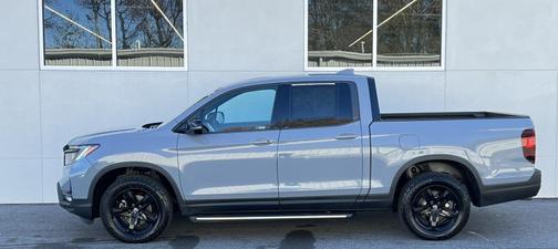 2023 Honda Ridgeline Black