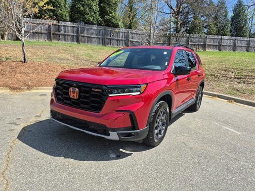 Radiant Red Metallic II 2025 Honda Pilot TrailSport