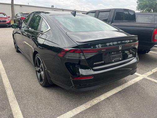 Crystal Black Pearl 2024 Honda Accord Hybrid Sport