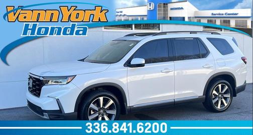 2023 Honda Pilot Touring 8-Passenger