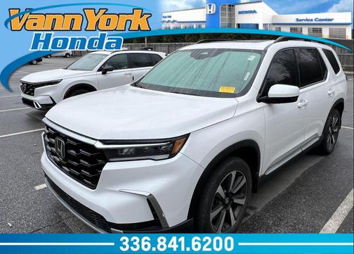 2023 Honda Pilot Touring 8-Passenger