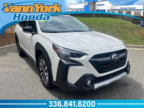 Crystal White Pearl 2024 Subaru Outback Limited XT