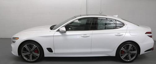 2024 Genesis G70 3.3T RWD Sport Advanced