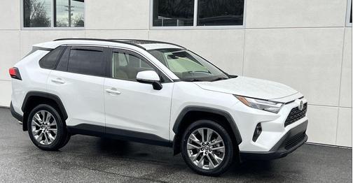 2023 Toyota RAV4 XLE Premium