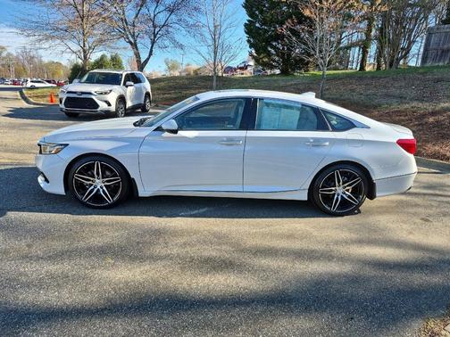 2022 Honda Accord Touring 2.0T