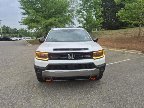 Plantinum White 2026 Honda Passport AWD TrailSport Elite