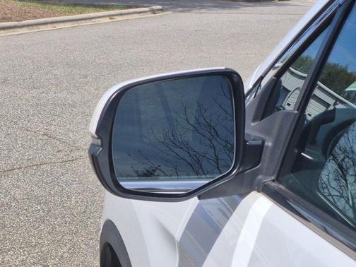 Platinum White 2022 Honda Pilot 2WD Special Edition