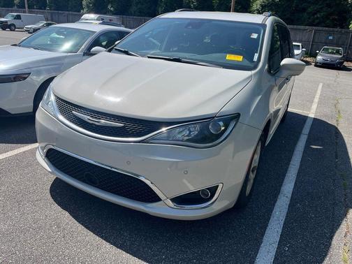 Tusk White 2017 Chrysler Pacifica Touring-L