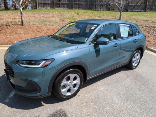 Nordic Forest Pearl 2025 Honda HR-V LX