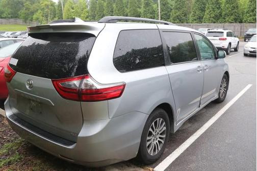 2020 Toyota Sienna Limited Premium