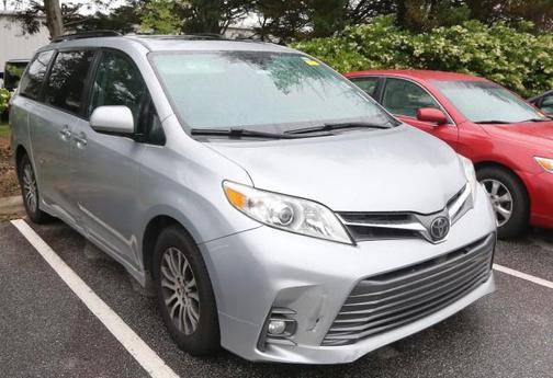 2020 Toyota Sienna Limited Premium