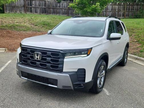 Plantinum White 2026 Honda Pilot EX-L