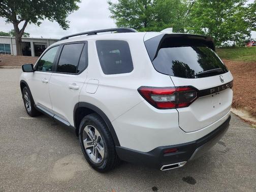 Plantinum White 2026 Honda Pilot EX-L
