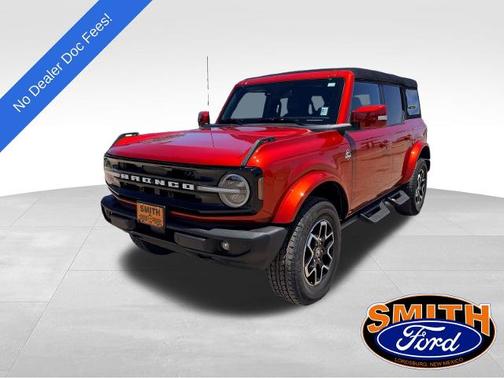 HOT PEPPER RED MET TINT CC 2024 Ford Bronco OUTER BANKS