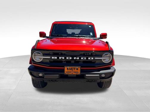 HOT PEPPER RED MET TINT CC 2024 Ford Bronco OUTER BANKS