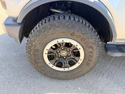 ICONIC SILVER METALLIC 2022 Ford Bronco BASE