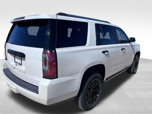 Gold 2020 GMC Yukon DENALI