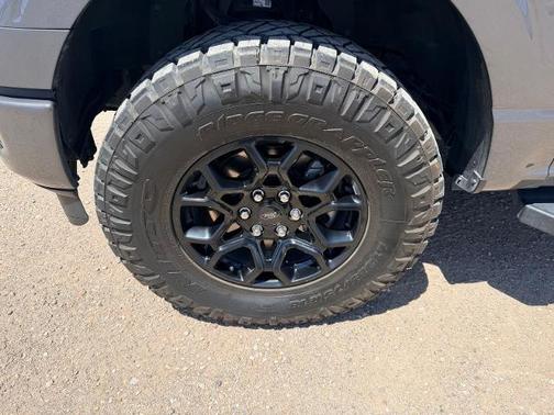 CARBONIZED GRAY METALLIC 2024 Ford F-150 XLT