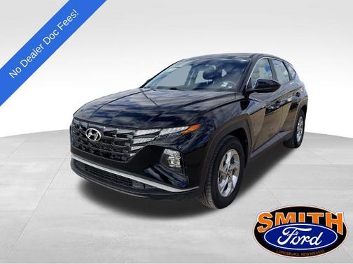 Black 2022 Hyundai TUCSON SE