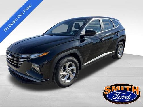 Black 2022 Hyundai TUCSON SE
