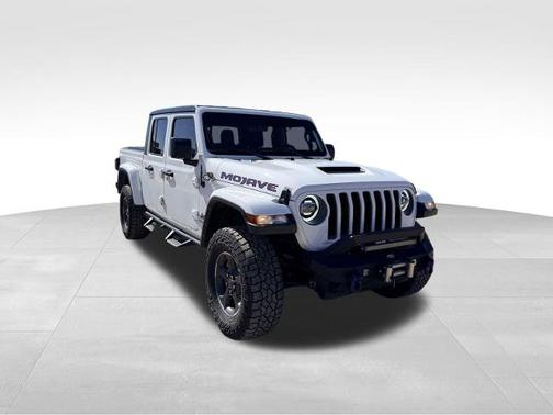 White 2022 Jeep Gladiator MOJAVE