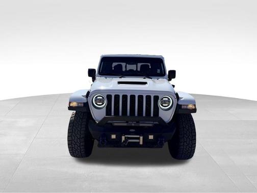 White 2022 Jeep Gladiator MOJAVE