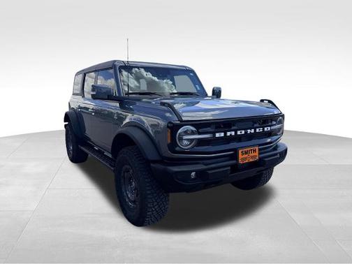 CARBONIZED GRAY METALLIC 2024 Ford Bronco OUTER BANKS