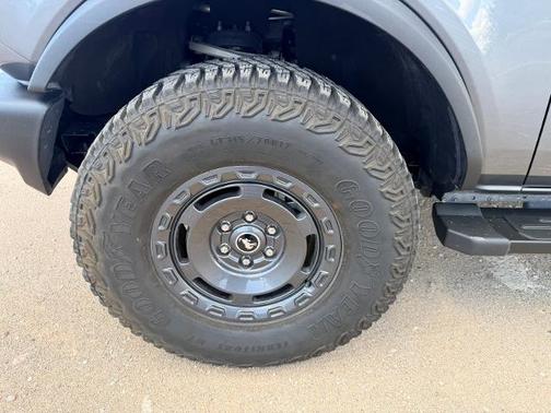 CARBONIZED GRAY METALLIC 2024 Ford Bronco OUTER BANKS