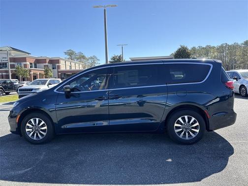 2025 Chrysler Pacifica Hybrid Select
