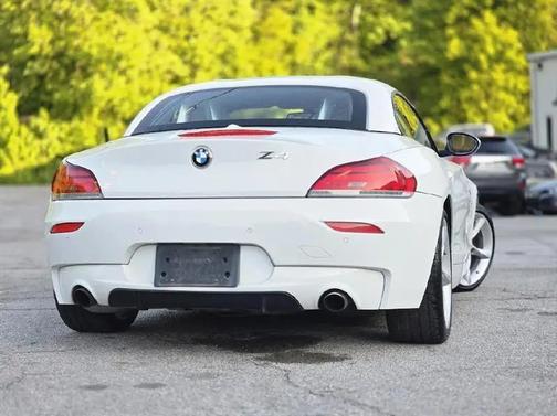 Alpine White 2011 BMW Z4 sDrive35is
