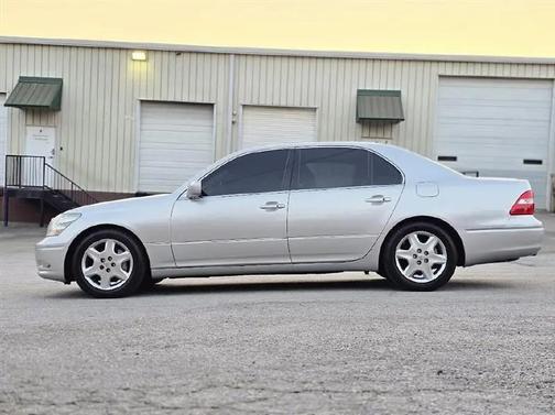 2004 Lexus LS 430 Base