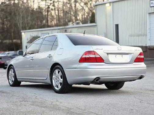 2004 Lexus LS 430 Base