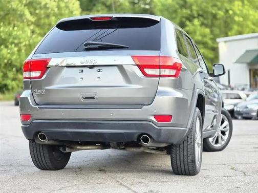 GREY 2013 Jeep Grand Cherokee Laredo