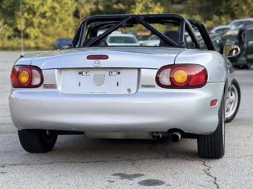 1999 Mazda MX-5 Miata Base