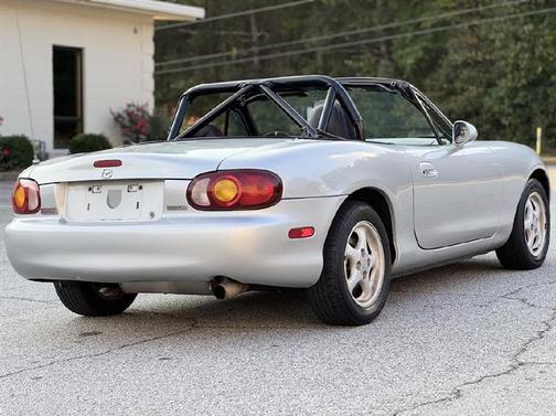 1999 Mazda MX-5 Miata Base