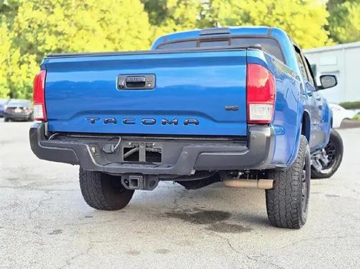 Blazing Blue Pearl 2017 Toyota Tacoma SR5