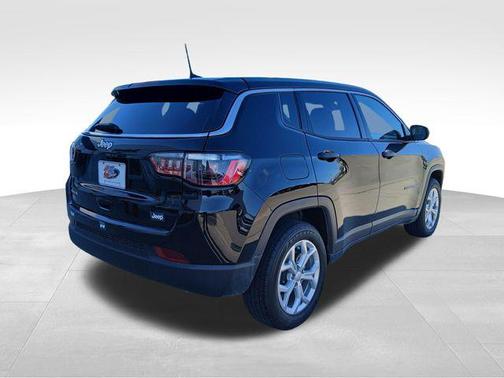 Diamond Black Crystal Pearlcoat 2024 Jeep Compass Sport