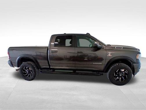 2021 RAM 2500 Big Horn Crew Cab 4x4 6'4' Box