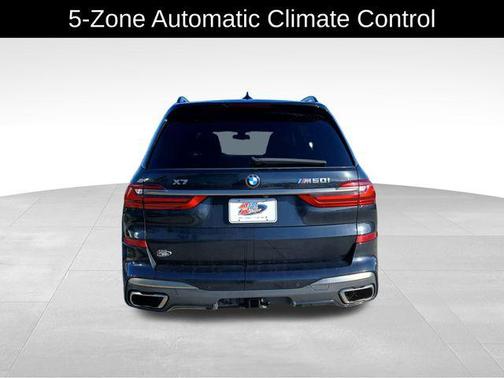2022 BMW X7 M50i